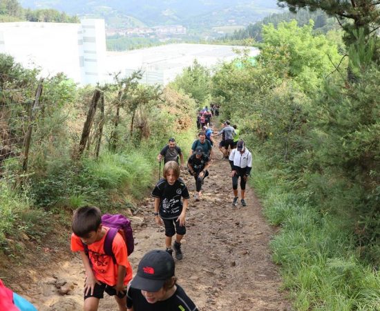 Marcha de montaña familiar San Pedros